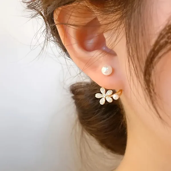 أقراط ذهبية رائعة مزينة بأحجار الزركونيا اللامعة واللؤلؤ الصناعي بأسلوب أنيق وبسيط مجوهرات من سبائك معدنية