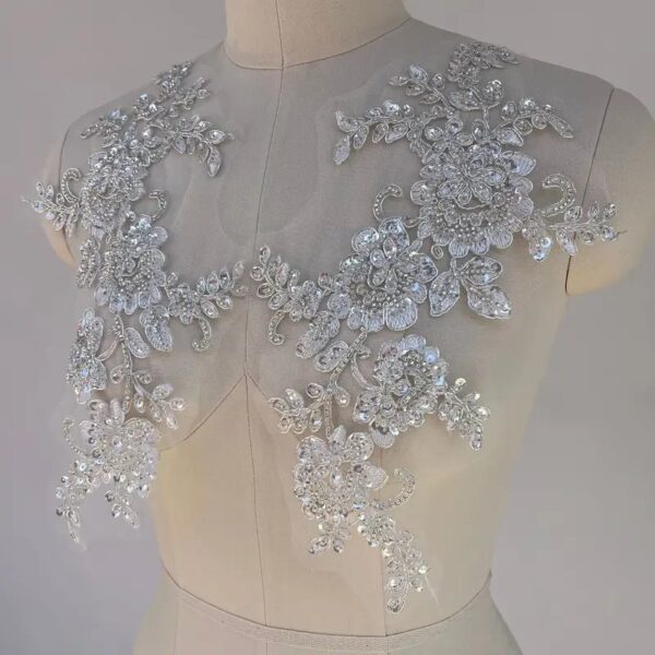 تطريزات دانتيل مطرزة ثلاثية الأبعاد باللون الفضي، بقع تطريز زهور لفساتين الزفاف والعرائس - إكسسوارات ملابس DIY، زوج واحد