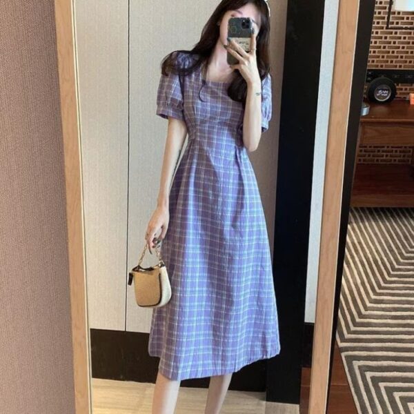 فستان نسائية بأكمام قصيرة بتصميم كوري