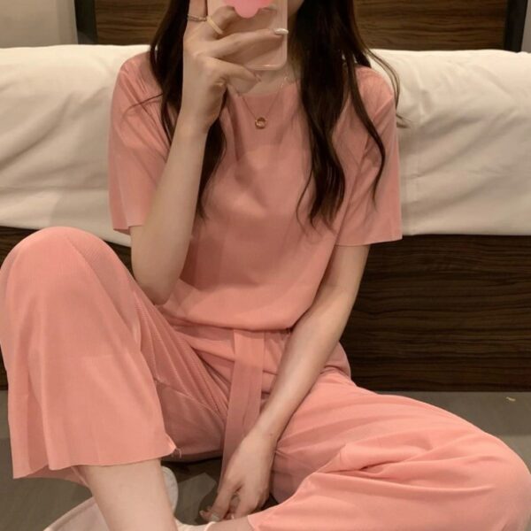 طقم نوم نسائي مكون من قطعتين بأكمام قصيرة خامة راقية طقم خفيف بمقاس واحد متوسط المقاس الكوري المناسب ل 90% من الأشخاص