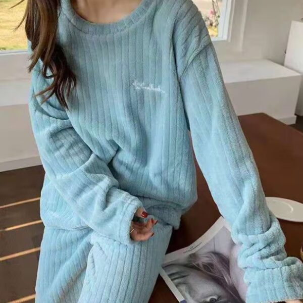 طقم نوم نسائي بأكمام طويلة مكون من قطعتين شتوي صوفيه مقاس واحد متوسط