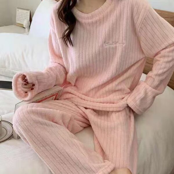 طقم نوم نسائي بأكمام طويلة مكون من قطعتين شتوي صوفيه مقاس واحد متوسط