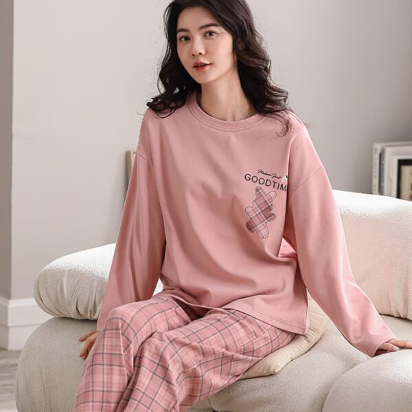 طقم نوم نسائي بأكمام طويلة مكون من قطعتين مقاس واحد متوسط