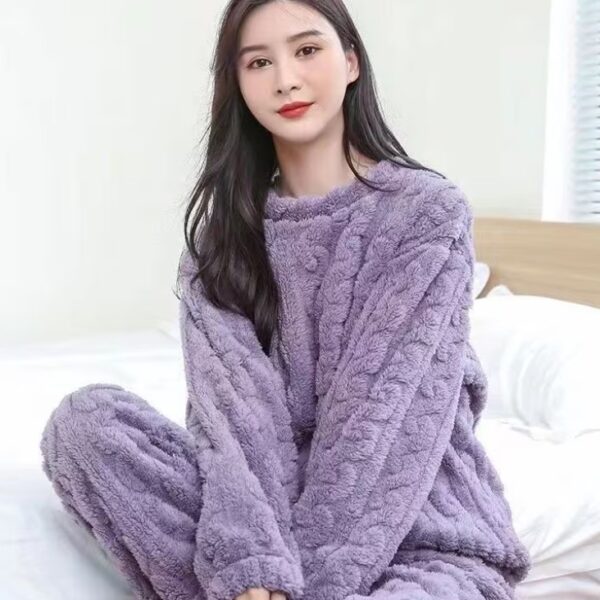 طقم نوم نسائي بأكمام طويلة مكون من قطعتين حارة صوفية لشتاء دافئ