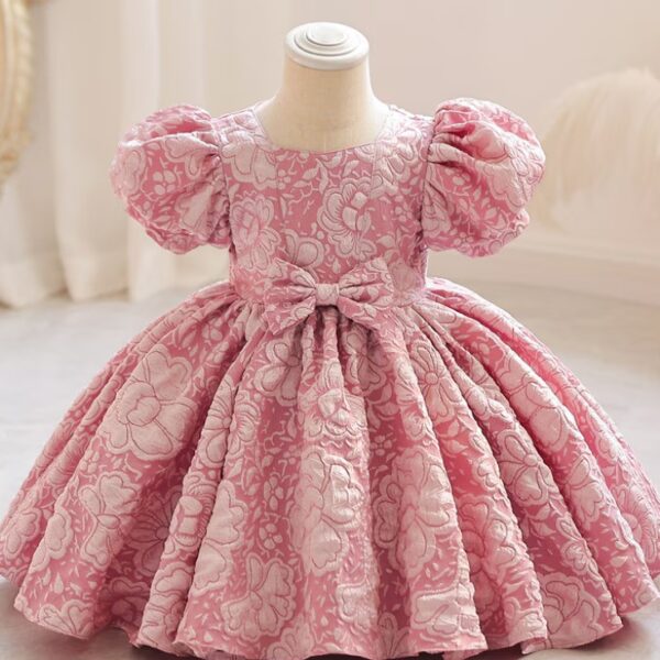 فستان للبنات من عمر 2 إلى 7 سنوات فستان جميل وانيق وقماش ممتاز وراقي للاعراس والاحتفالات