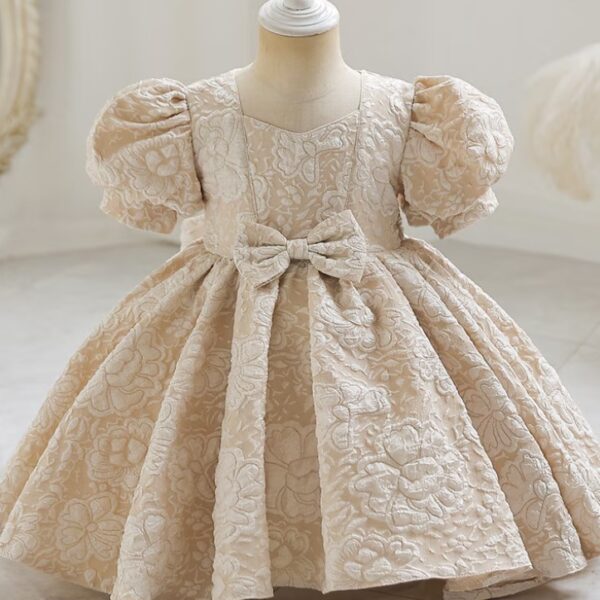 فستان للبنات من عمر 2 إلى 7 سنوات فستان جميل وانيق وقماش ممتاز وراقي للاعراس والاحتفالات