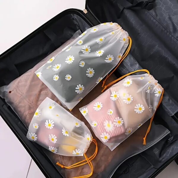 مجموعة من 3 أكياس بلاستيكية برباط لحمل مستلزمات الحمام مع زهور - حقائب خفيفة الوزن ومقاومة للماء بأسلوب عطلة، سهلة التنظيف بالمناديل المبللة، تفاصيل زهرية - منظمات تعبئة متعددة الاستخدامات لمستلزمات السفر