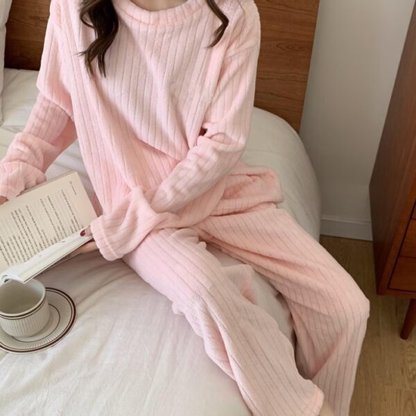 طقم نوم نسائي بأكمام طويلة مكون من قطعتين بيجامة نسائية شتوي