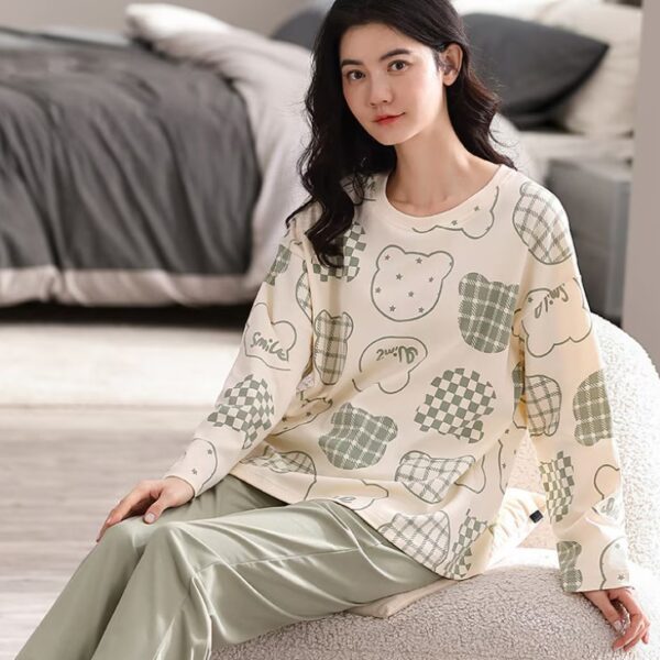 طقم نوم نسائي بأكمام طويلة مكون من قطعتين بيجامة نسائية خفيفة قماش بارد ومريح