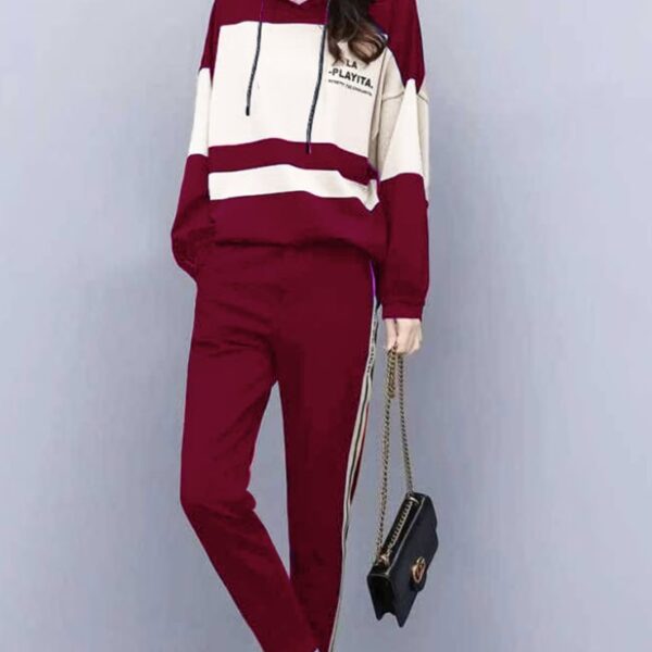 طقم مكون من قطعتين من هودي بطباعة ملونة وأكمام طويلة للنساء