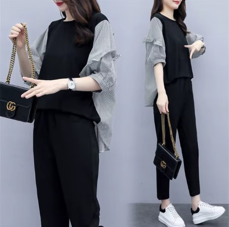 طقم تي شيرت نسائي مكون من قطعتين بأكمام قصيرة ولون سادة طقم أنيق وراقي